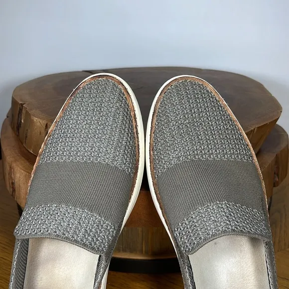 UGG SAMMY SLIP ON SNEAKERS