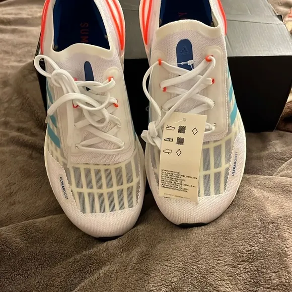 ULTRABOOST Adidas White and Blue Sneakers with Breathable Mesh