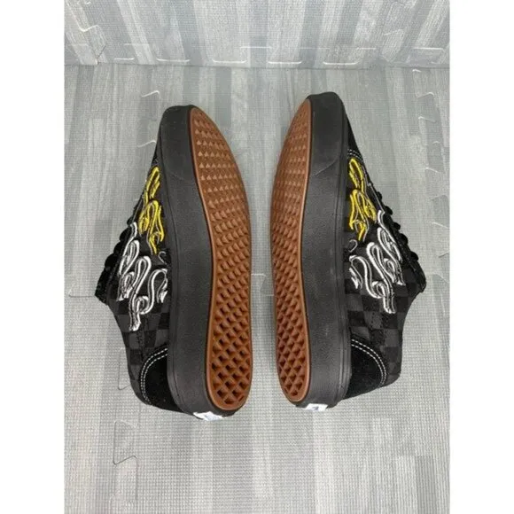 Vans Comfycush Old Skool Sneakers Size 6 Black Flames