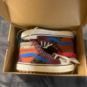 Vans Kids Burgundy and Blue High-Top Sneakers