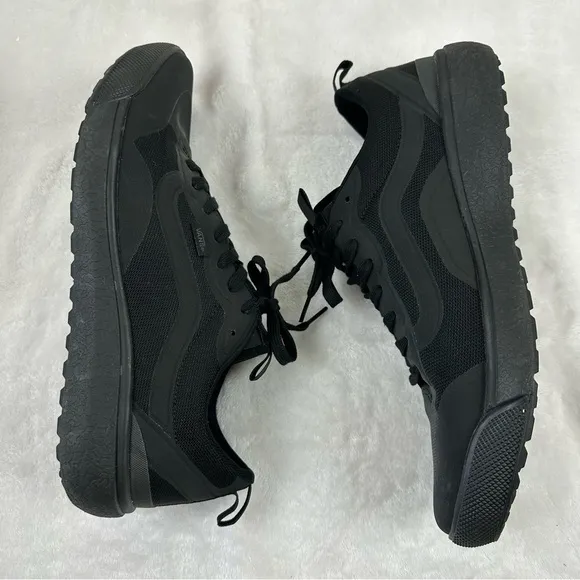 Vans Men Size 11.5 Ultra Range Cush Athletic Shoes All Black Comfort Sneaker
