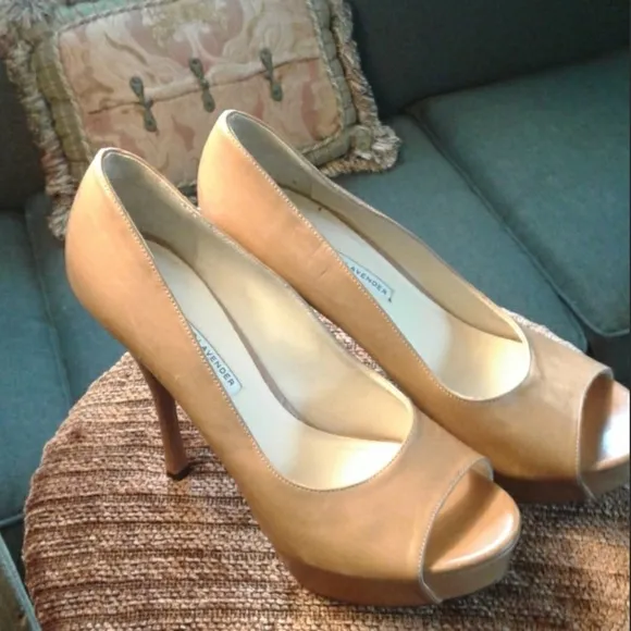 Vera Wang Lavender Sherry Pumps