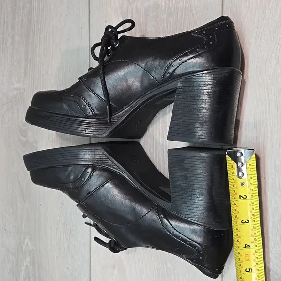 Vintage MUDD Women's Black Leather Shoes Platform Heels Clog Shoes Sz 8