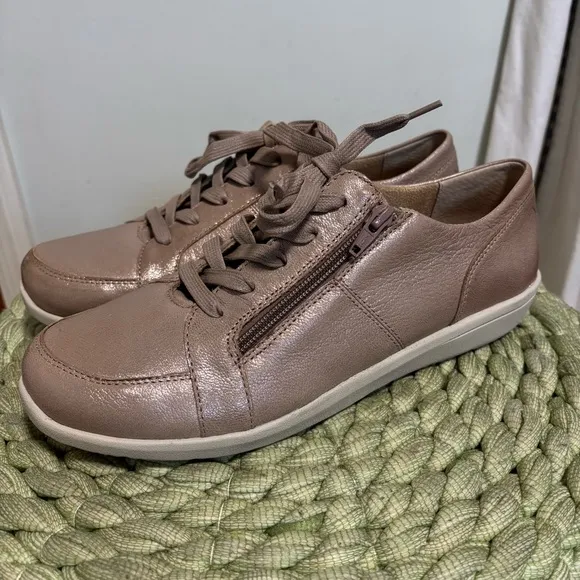Vionic Abigail Rose Gold Metallic Leather Lace Up Comfort Sneakers Wide NWOB