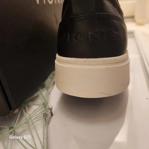 Vionic Black Leather &quot;Kimmie&quot; Slip On Sneakers. NIB. Size 5