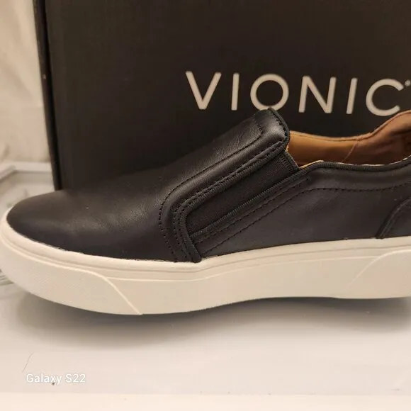 Vionic Black Leather &quot;Kimmie&quot; Slip On Sneakers. NIB. Size 5