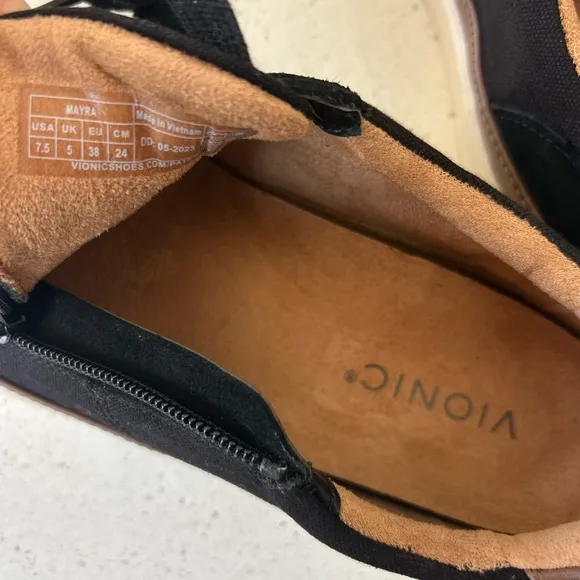 Vionic Essence Mayra Suede Sneakers Slip-On Arch Support Adaptive Size 7.5