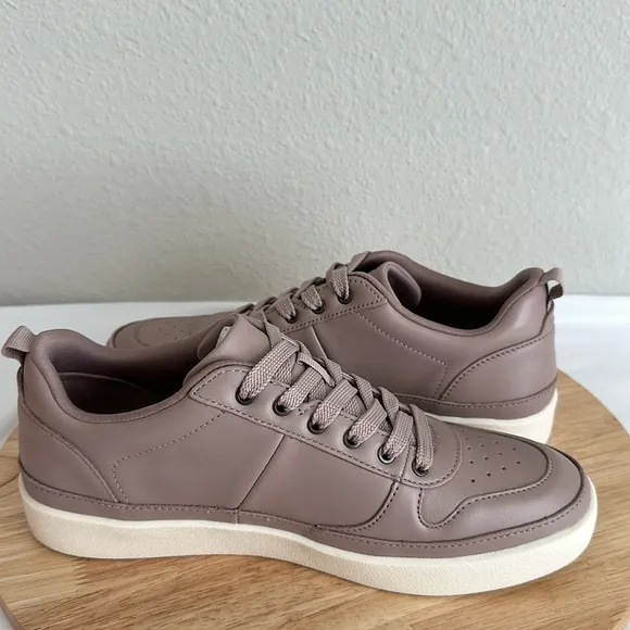 Vionic Leather Lace-Up Court Sneakers - Elise