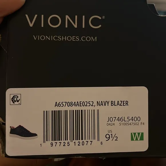 VIONIC Leather Lace Up Court Sneakers in Navy Blazer