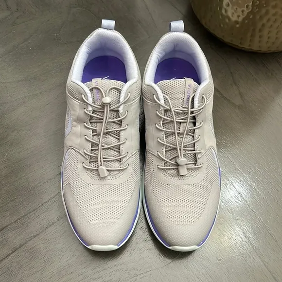 Vionic Mesh Bungee Lace Athletic Sneakers Olessa