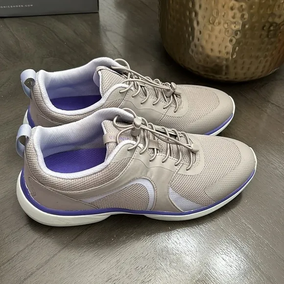 Vionic Mesh Bungee Lace Athletic Sneakers Olessa