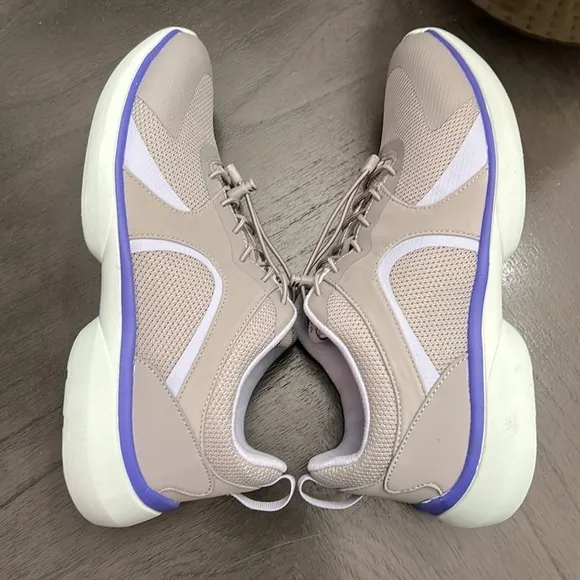 Vionic Mesh Bungee Lace Athletic Sneakers Olessa