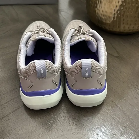 Vionic Mesh Bungee Lace Athletic Sneakers Olessa