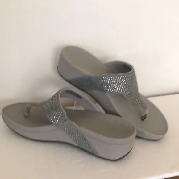 Vionic Pacific Naples Pewter Leather Thong Sandals Size 11 Wide 4041