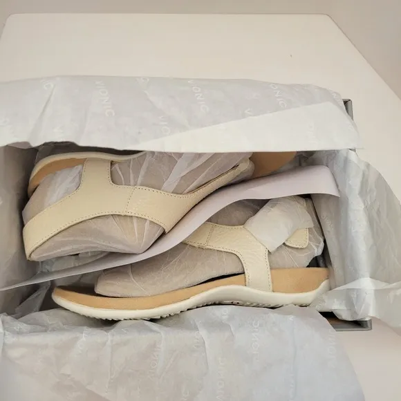 Vionic Terra Sandals Women's Size 7 Cream Leather Thong Slip On Slingback Shoes