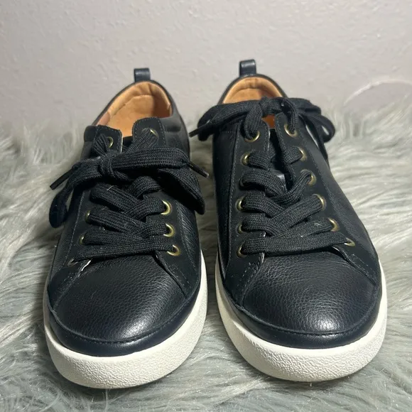 Vionic Winny Low Top Sneaker (Women)Vionic Black Leather Sneakers Size 6.5