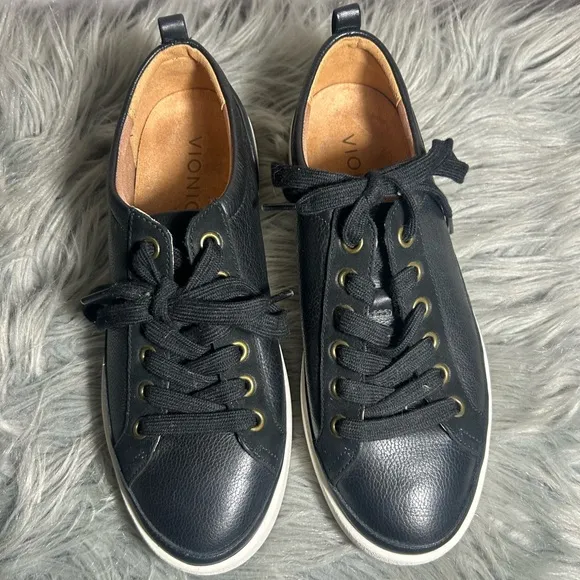 Vionic Winny Low Top Sneaker (Women)Vionic Black Leather Sneakers Size 6.5