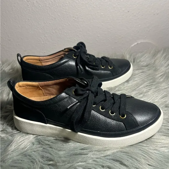 Vionic Winny Low Top Sneaker (Women)Vionic Black Leather Sneakers Size 6.5
