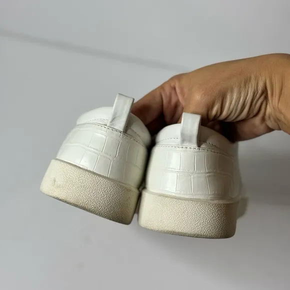 Vionic Winny Sneakers with Arch Support in White Size US 6,5