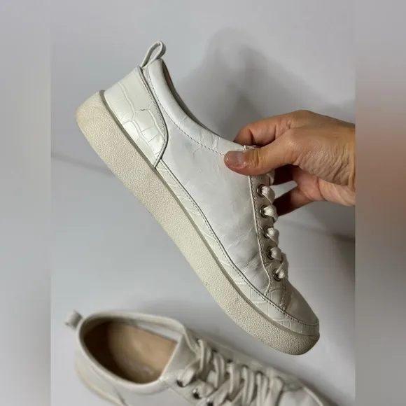 Vionic Winny Sneakers with Arch Support in White Size US 6,5