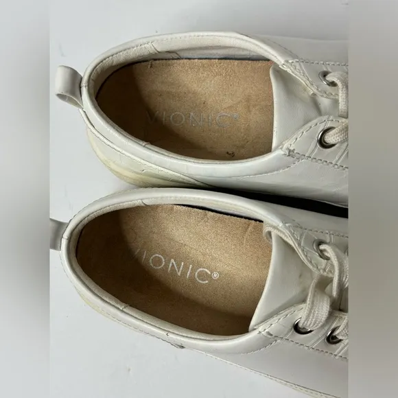 Vionic Winny Sneakers with Arch Support in White Size US 6,5