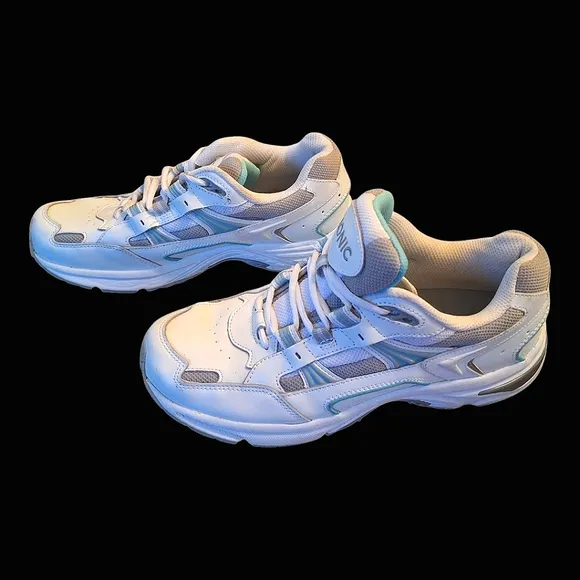 Vionic Women’s 10 White Classic 23 Walkers Lace up Sneakers Retro Style Leather