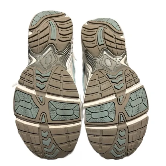 Vionic Women’s Classic Arch Support Walking Leather Sneakers Sz 10