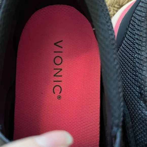 Vionic Zeta Mesh Slip-On Sneakers Navy