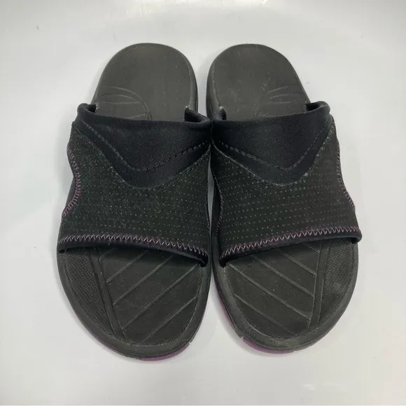 Walk smart slip on sandals size 8