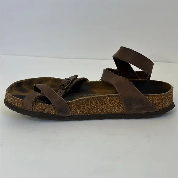 Women’s 9 Birkenstock yara leather brown arch support high quality sandals