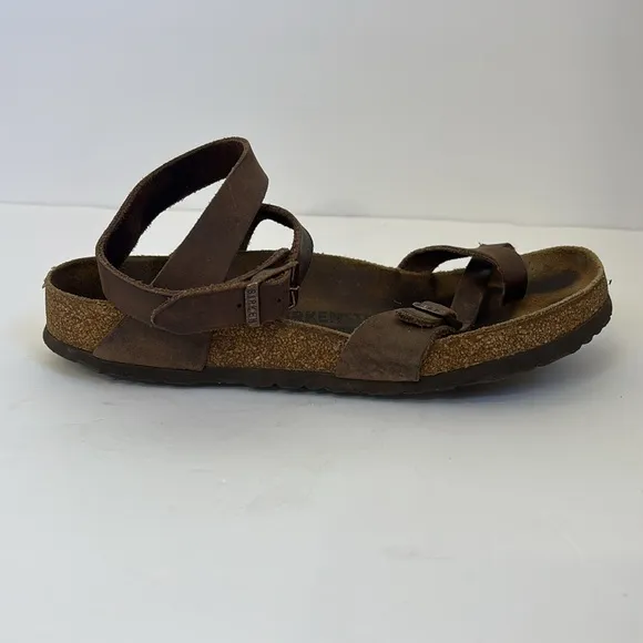 Women’s 9 Birkenstock yara leather brown arch support high quality sandals