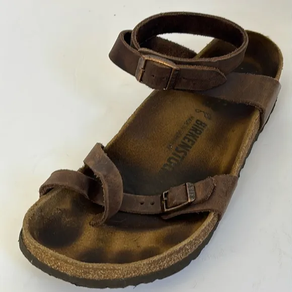 Women’s 9 Birkenstock yara leather brown arch support high quality sandals