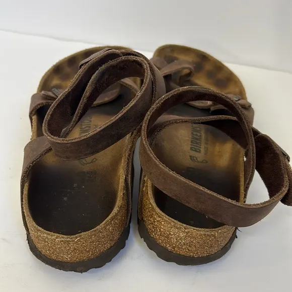 Women’s 9 Birkenstock yara leather brown arch support high quality sandals