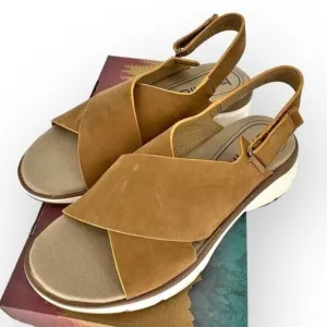 Women's Bionica Andrya Sandal NIB Tan Leather Slimgback Arch Support - size 6.5‎