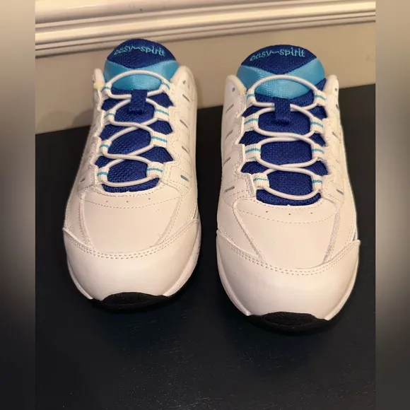 WOMEN'S EASY SPIRIT ROMY WALKING SNEAKERS Brand New Size 9M Vibrant Blue White