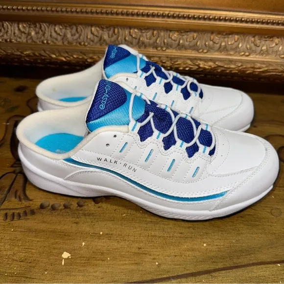 WOMEN'S EASY SPIRIT ROMY WALKING SNEAKERS Brand New Size 9M Vibrant Blue White