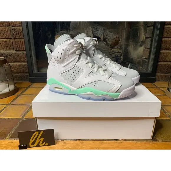 Women’s Sz 6.5 Air Jordan 6 Mint Foam Athletic Sneakers DQ4914-103