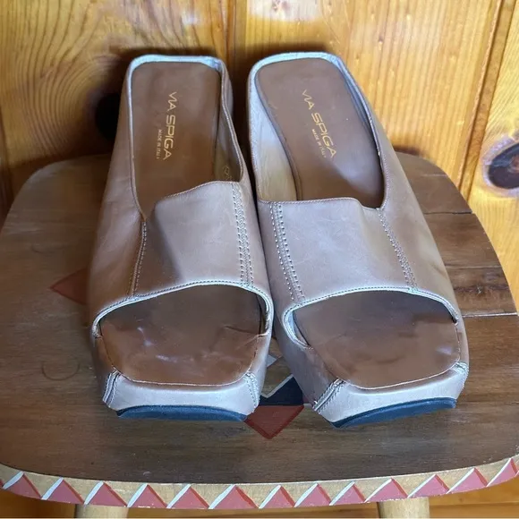 Women's Tan Leather Open-Toe Shoes