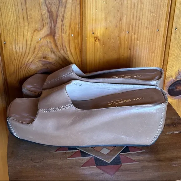 Women's Tan Leather Open-Toe Shoes