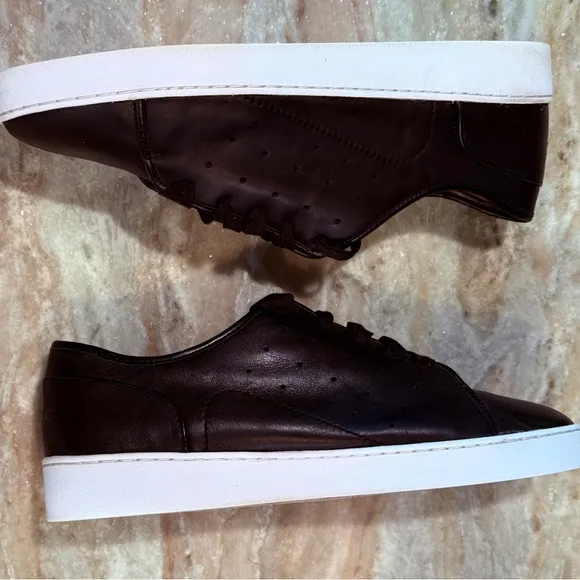 Women’s VIONIC Splendid Keke black leather supportive sneakers- Size 11