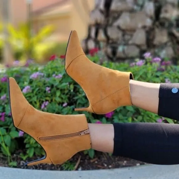 Women's Mocha Pointy Toe Ankle Boots