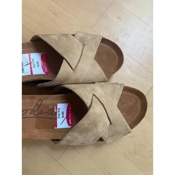 ZODIAC BNWTWomen's beige &quot;Mila&quot; slide sandals sz 7 wedge